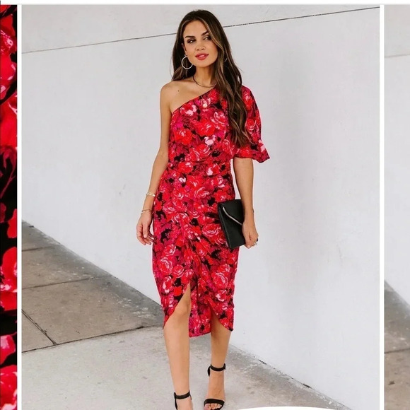 Vici Dresses & Skirts - One shoulder floral drape dress